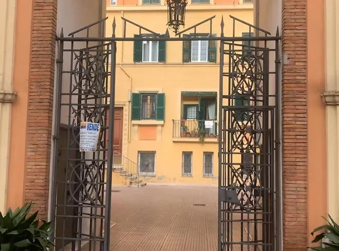 Art - Metro C To Colosseum