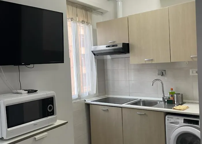 Apartment Art - Metro C To Colosseum *